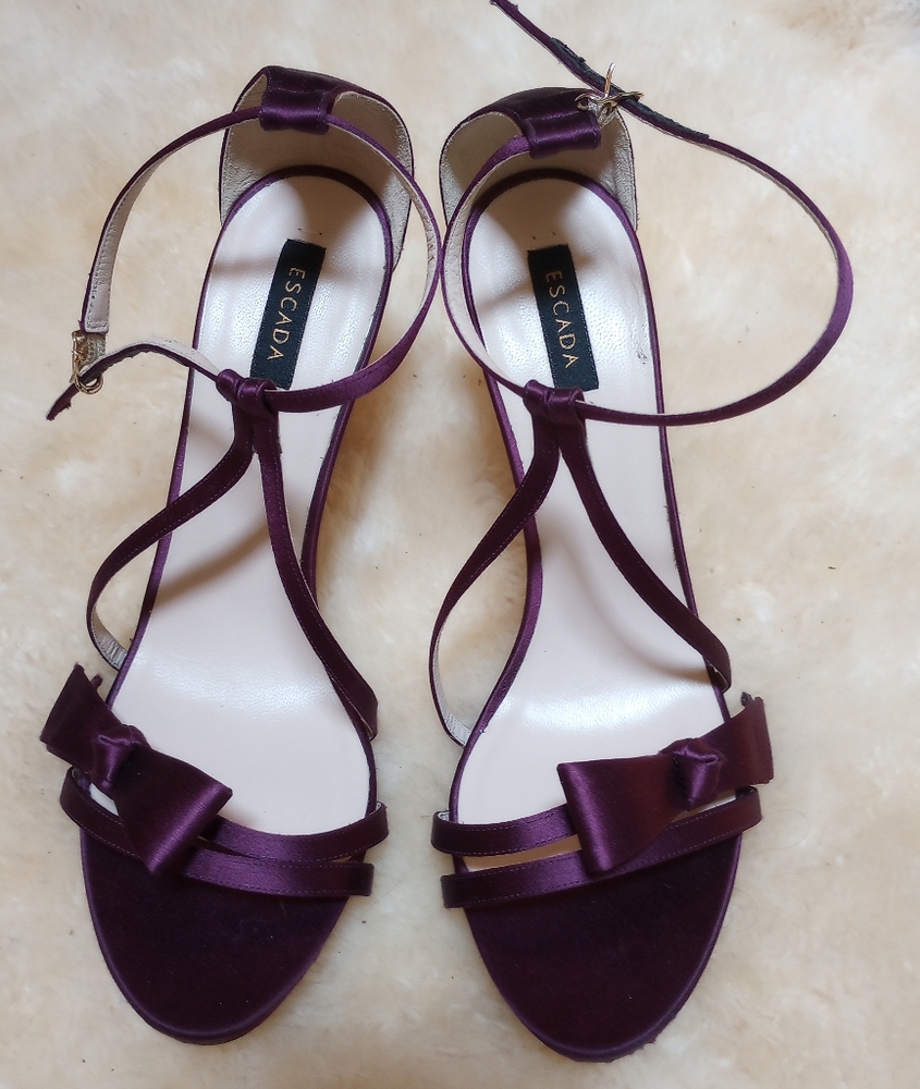 ⭐HP⭐ESCADA Strapy Heels - Picture 3 of 5